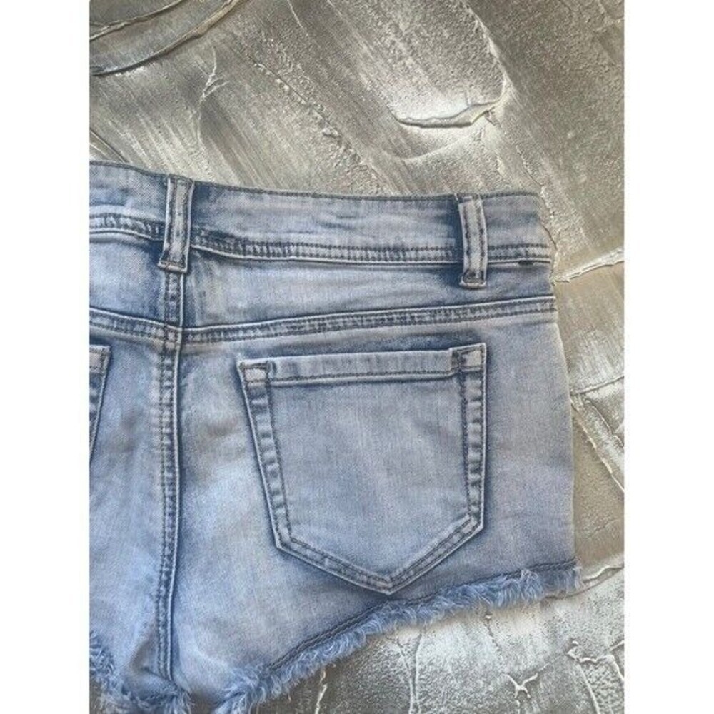 Light Blue Wash Iris Jeans Cut Off Stretch Denim Short Shorts  Distressed Size 9 - Picture 9 of 16